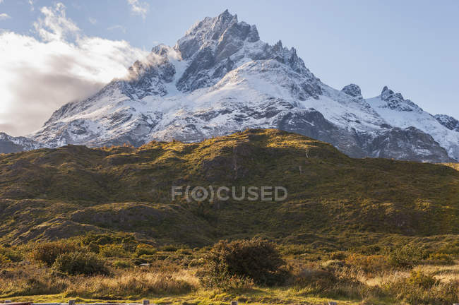 Paine grande montaña - foto de stock