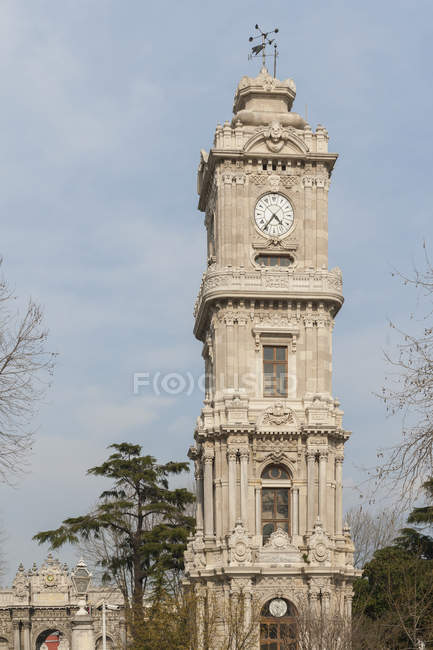 Clock tower of palace — Stock Photo