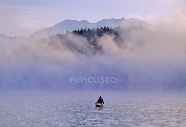 Canoeist On Alta Lake — Stock Photo