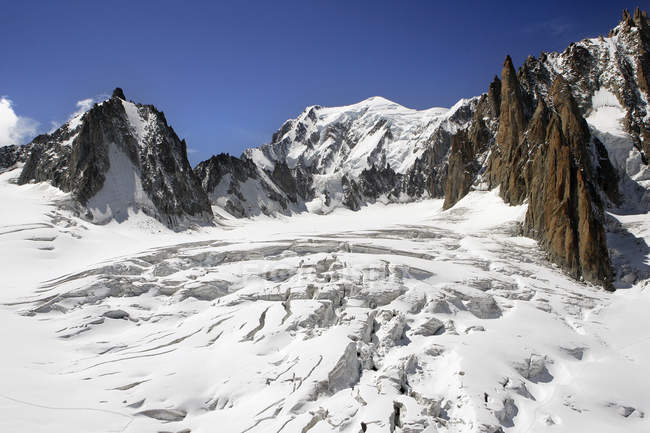 Cirque Maudit y Mont Blanc - foto de stock