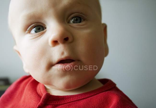 Adorabile piccolo ritratto primo piano bambino — Foto stock