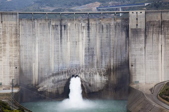 Staudamm bei Granada; Andalusien, Spanien — Stockfoto
