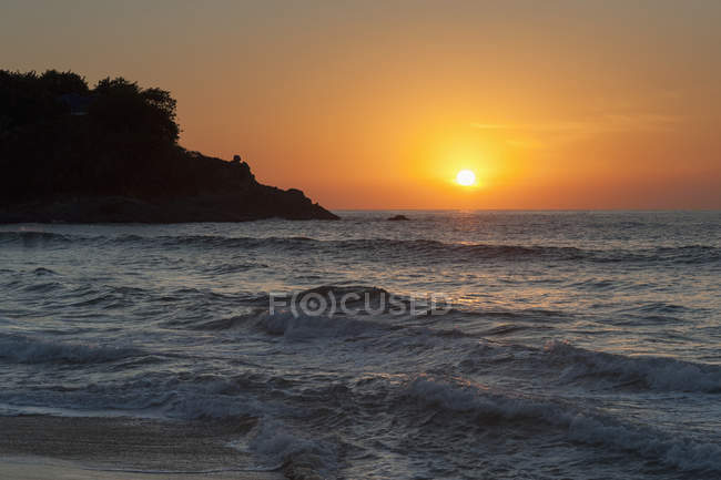 Захід сонця над океаном — стокове фото