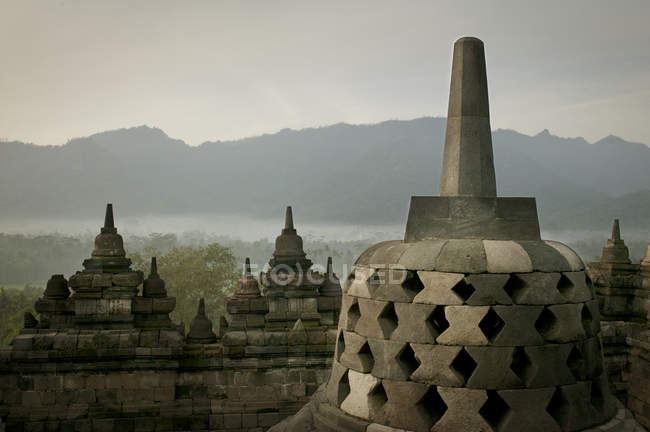 Templo de borobudur na indonésia — Fotografia de Stock