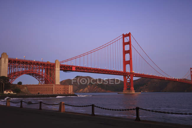 Ponte cancello dorato — Foto stock