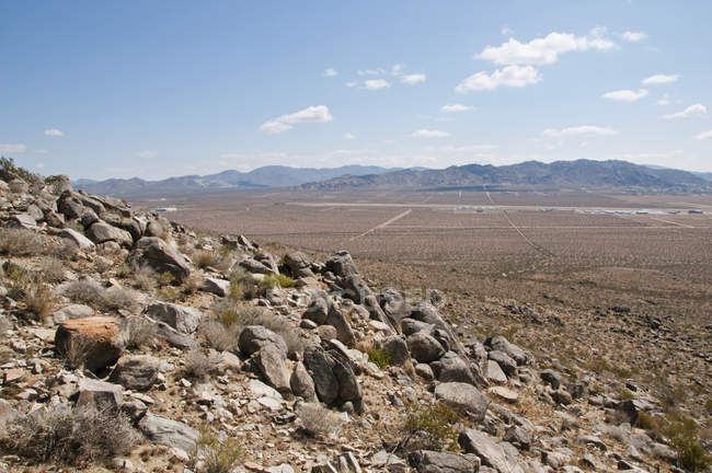 Montañas del desierto de Mojave - foto de stock
