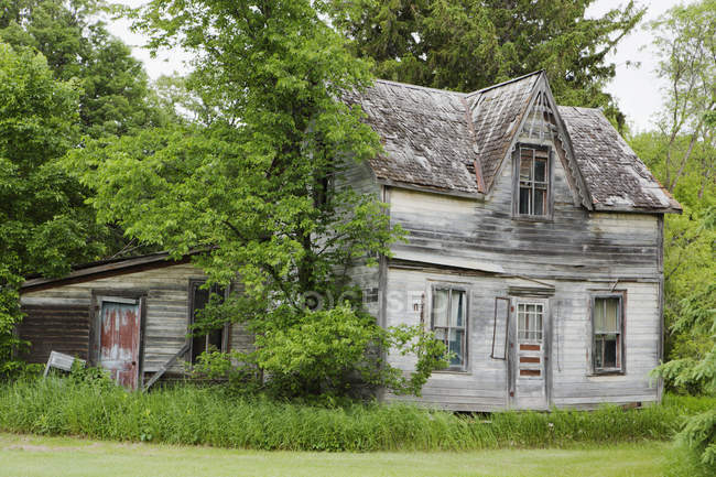 Старий будинок ферми — стокове фото