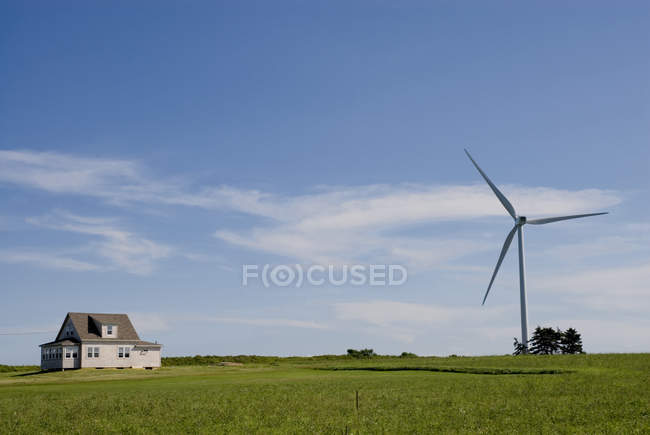 Вітрові турбіни, поблизу точки сході — стокове фото