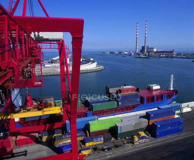 Containers On Dock na Irlanda — Fotografia de Stock