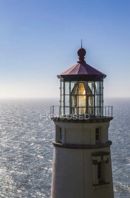 Hektik im Scheinwerferlicht ist Leuchtturm — Stockfoto