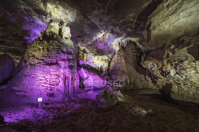 Prometheus-Höhle — Stockfoto