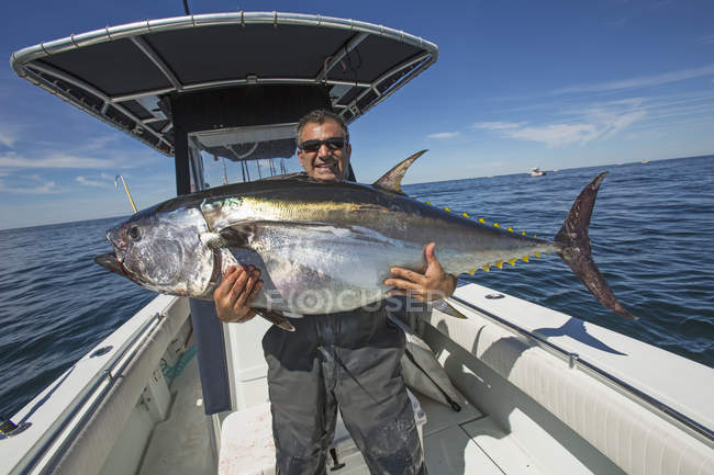 Blue fin tuna caught off the Atlantic coast; Massachusetts, United States of America — Stock Photo