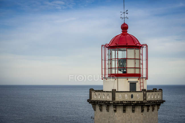 Ponta do Arnel Leuchtturm; sao miguel — Stockfoto
