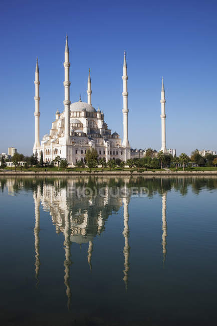 Sabanci мечеті в місті Adana — стокове фото