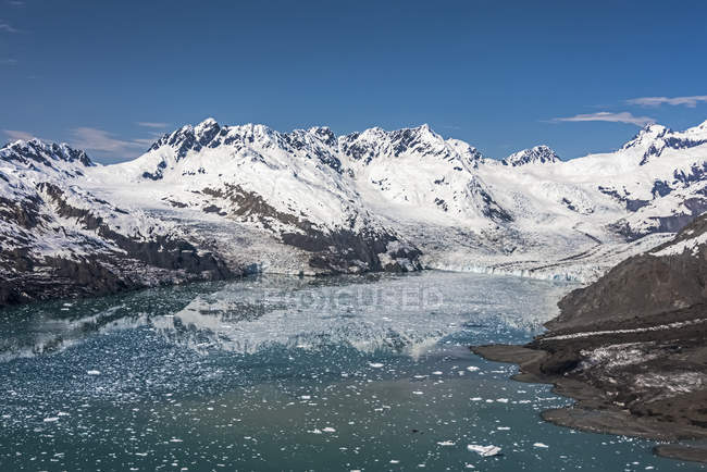 Vista aérea de la rama oeste del glaciar - foto de stock