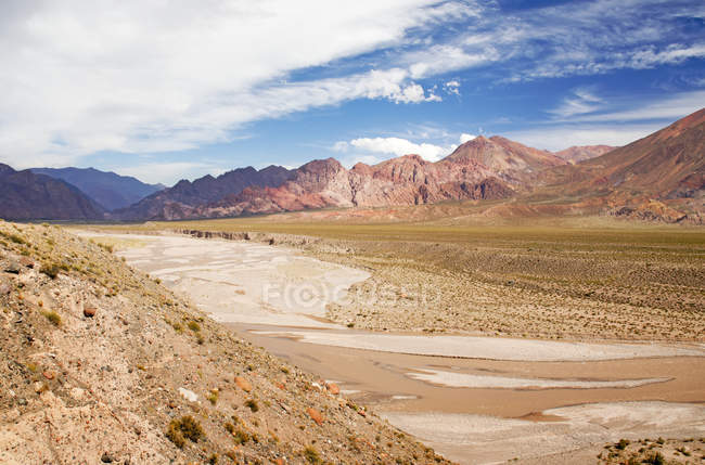 Vallée désertique colorée — Photo de stock