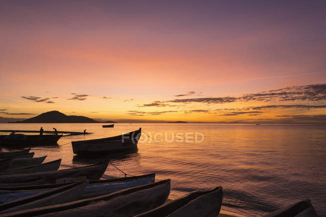 Fishing boats at dusk — Stock Photo