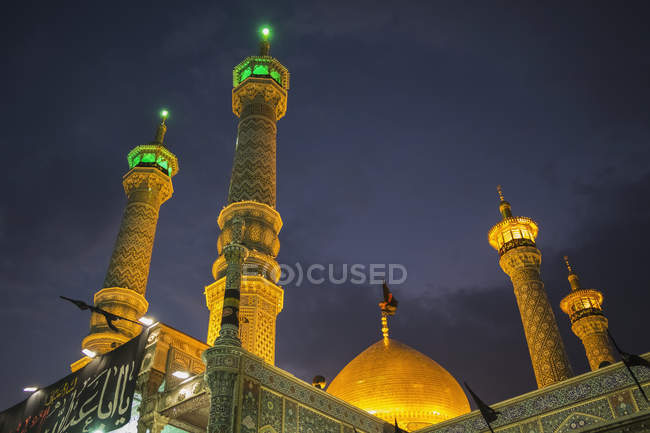 Shrine of Fatima Masumeh — Stock Photo