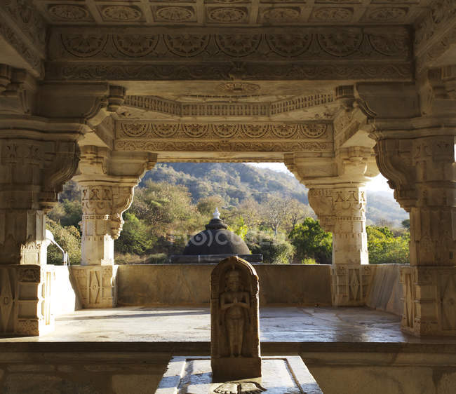 Templo de Ranakpur Jain - foto de stock