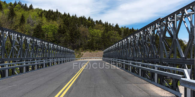 Puente de carretera que cruza Meat Cove - foto de stock