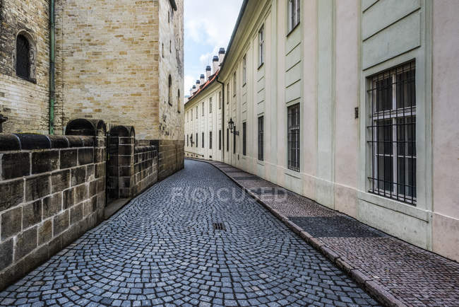 Narrow cobblestone road, Prague — Stock Photo