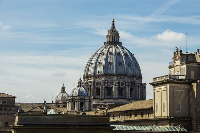 St Peter's Basilica — Stock Photo