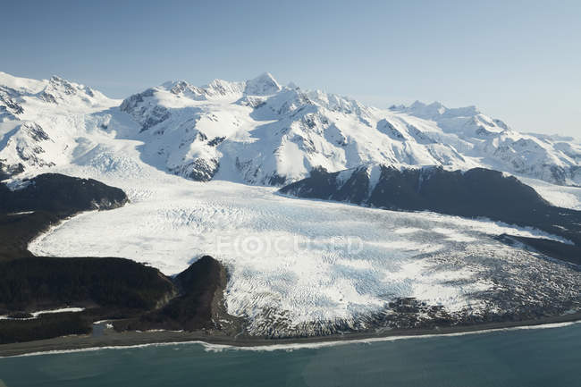 Snow covered mountains — Stock Photo