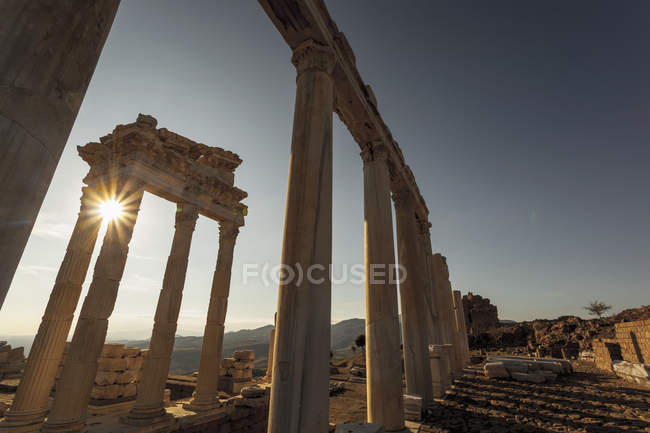 Ruínas do Templo de Trajano — Fotografia de Stock