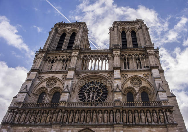 As torres sineira de Notre Dame — Fotografia de Stock