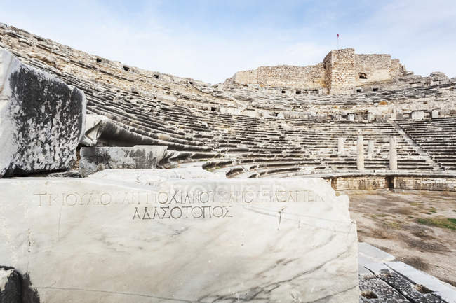 Ruines d'amphithéâtre en Turquie — Photo de stock