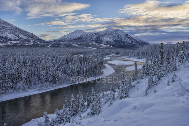 Inverno tarde sobre o rio Takini — Fotografia de Stock
