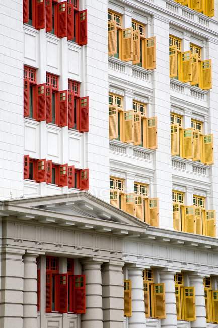Glimmer-Gebäude an der Bergstraße — Stockfoto