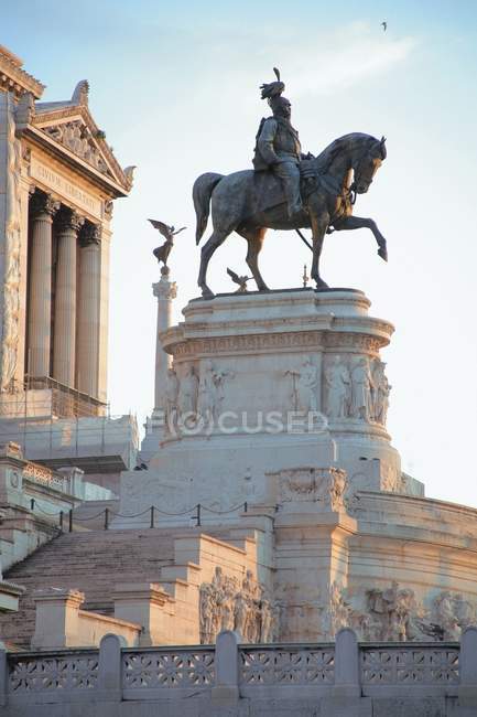 Equestrian Statue Designed By Sacconi — Stock Photo