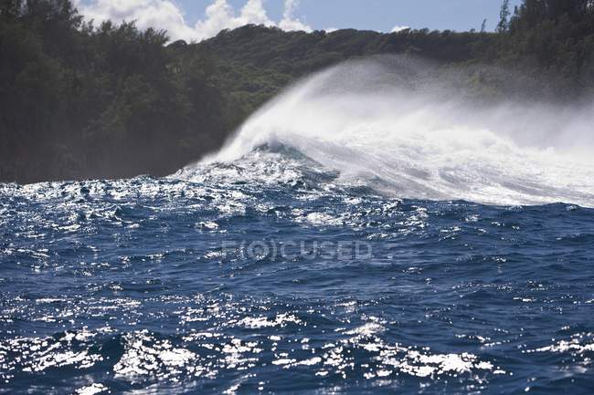 La vague géante se brise — Photo de stock