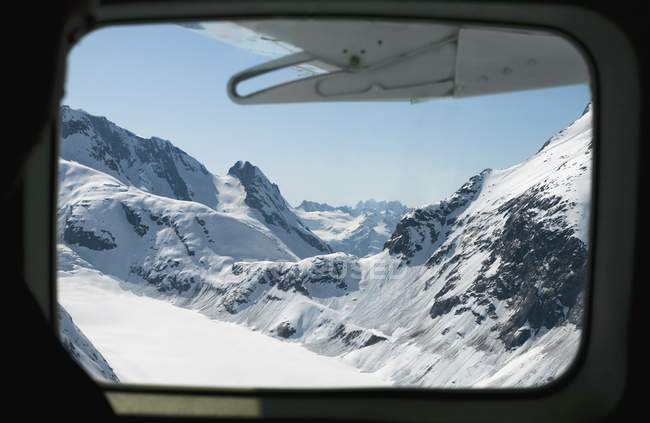 Vista della costa e delle montagne Chilkat — Foto stock