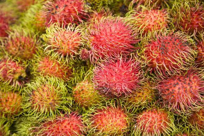 Rambutan fresco em bruto — Fotografia de Stock