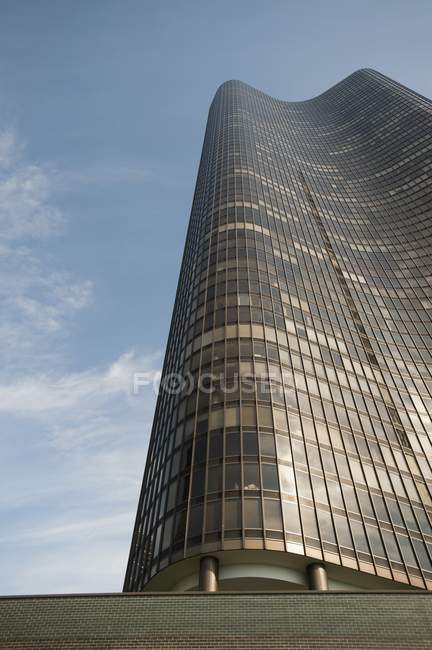 Изогнутый небоскреб в Чикаго — стоковое фото