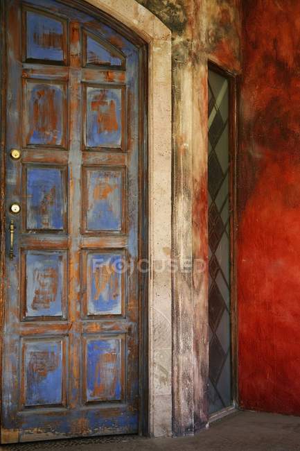 Weathered Door in Mexico — Stock Photo