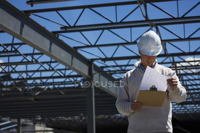 Engineer With Clipboard On Site — Stock Photo