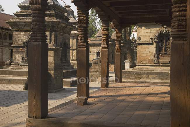 Індуські храми в Pashupatinat — стокове фото