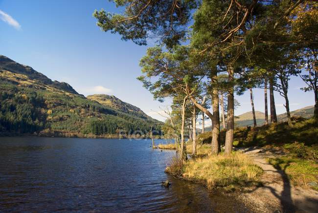 Shoreline Of A Lake, Scozia — Foto stock