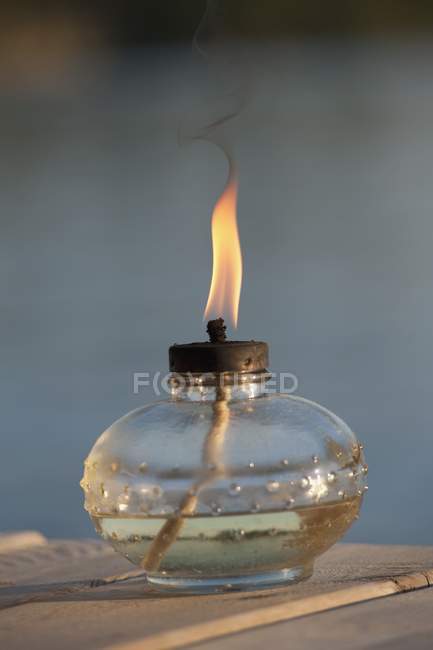Ölkerze brennt — Stockfoto