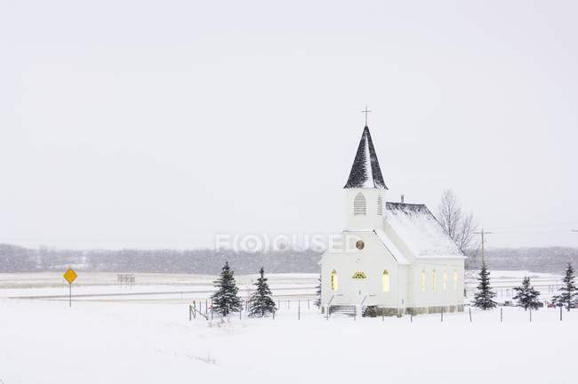 Igreja Steeple no inverno — Fotografia de Stock