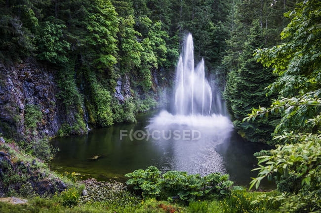 Ross Fountain At Butchart Gardens; Victoria, British Columbia, Canada — Stock Photo