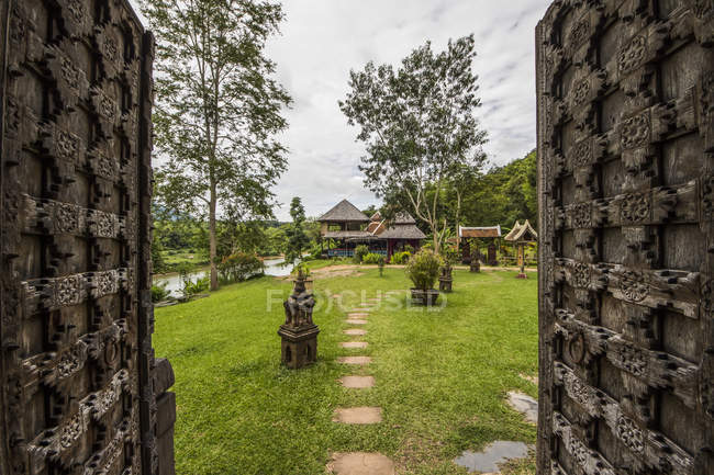 Elephant Lodge em Elephant Village; Luang Prabang, Laos — Fotografia de Stock