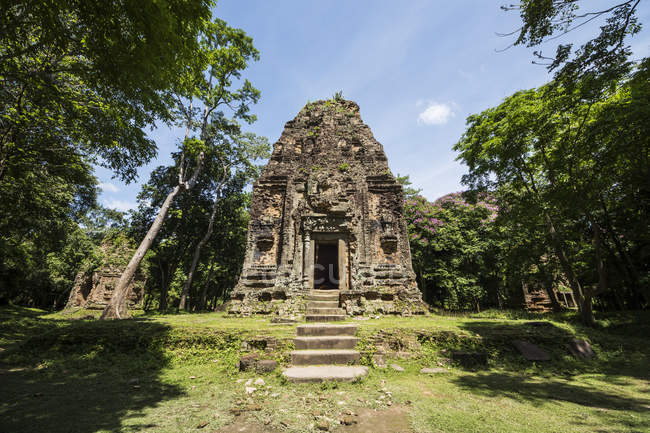Turm in prasat yeah puon, die Südgruppe, sambor prei kuk; kompong thom, Kambodscha — Stockfoto