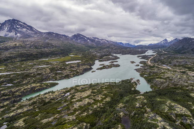 Aussichtsreiche Aussichten entlang der South Klondike Highway; Carcross, Yukon Territorium, Kanada — Stockfoto
