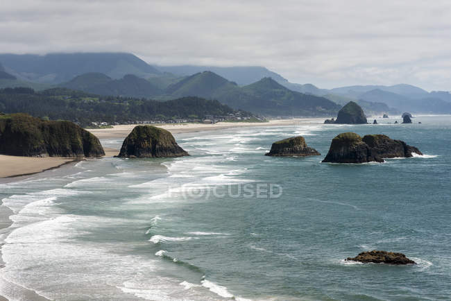 Ecola Point offre una vista molto popolare della costa dell'Oregon; Cannon Beach, Oregon, Stati Uniti d'America — Foto stock