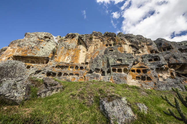 Vista panoramica del complesso funerario di Ventanillas de Otuzco, sito archeologico, Cajamarca, Perù — Foto stock