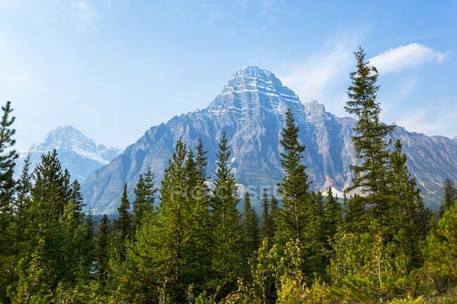 Scenic view of Windy Point in the Rocky Mountains, near Abraham Lake; Clearwater County, Alberta, Canada — Stock Photo